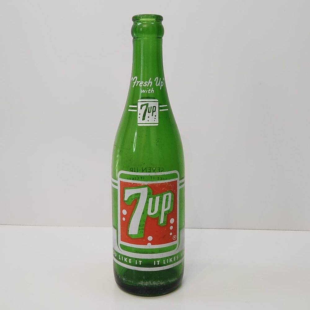 Vintage 7up Soda Bottle 12 oz Pop Green Glass ACL Iowa IA Fresh Up With 7-Up